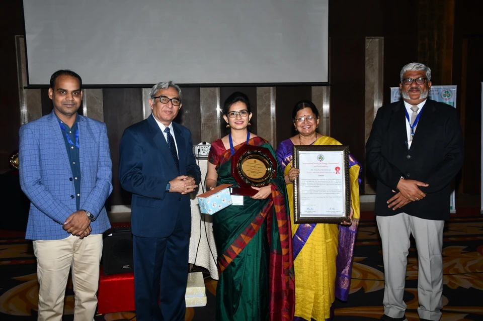 Award presentation from the ISEES archive, photograph 7