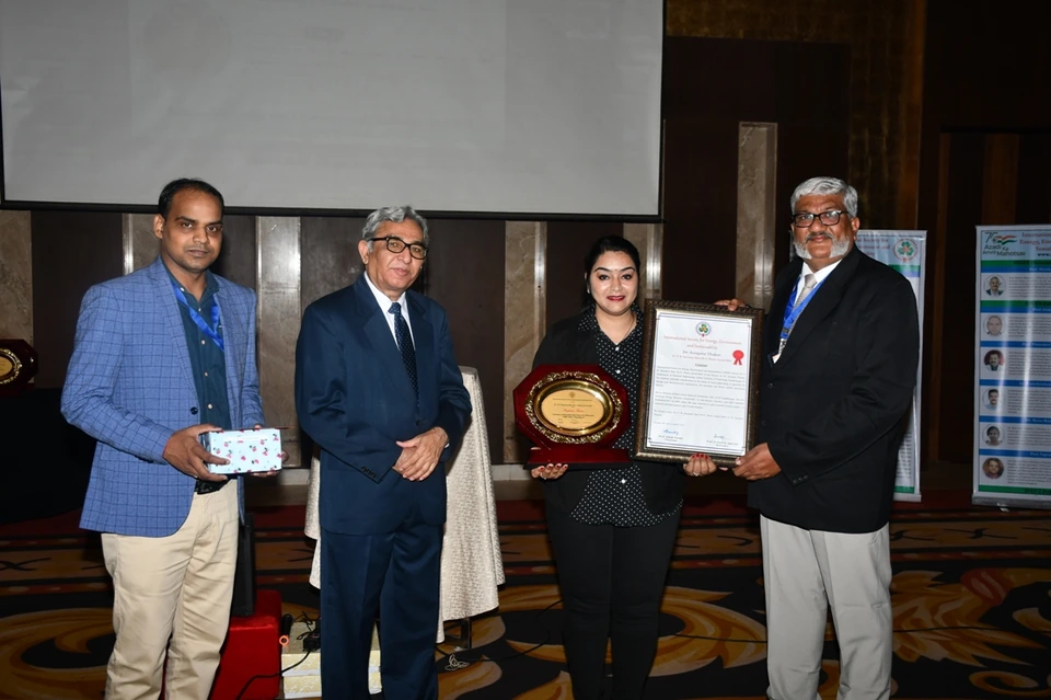 Award presentation from the ISEES archive, photograph 3